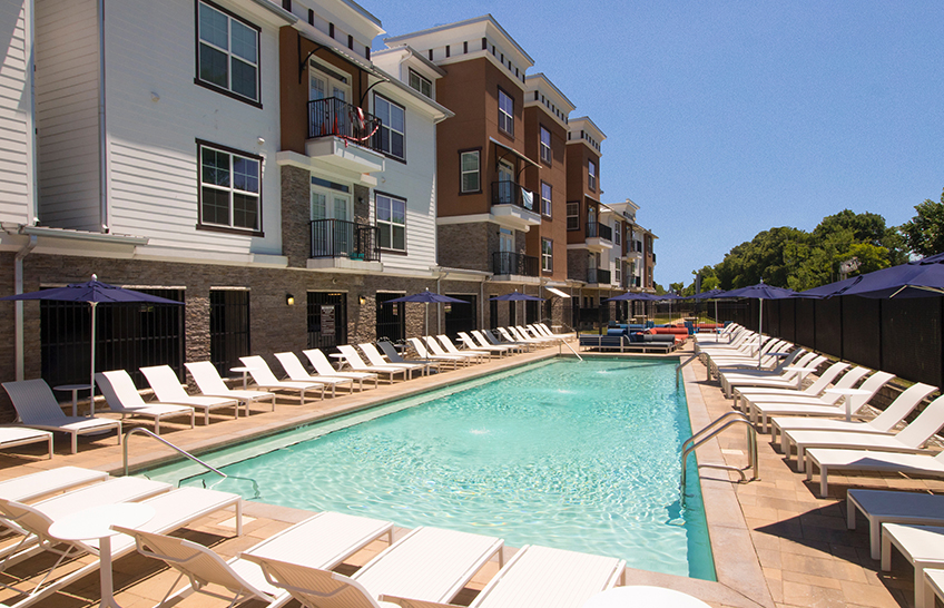 Swimming pool at State on Campus Tuscaloosa