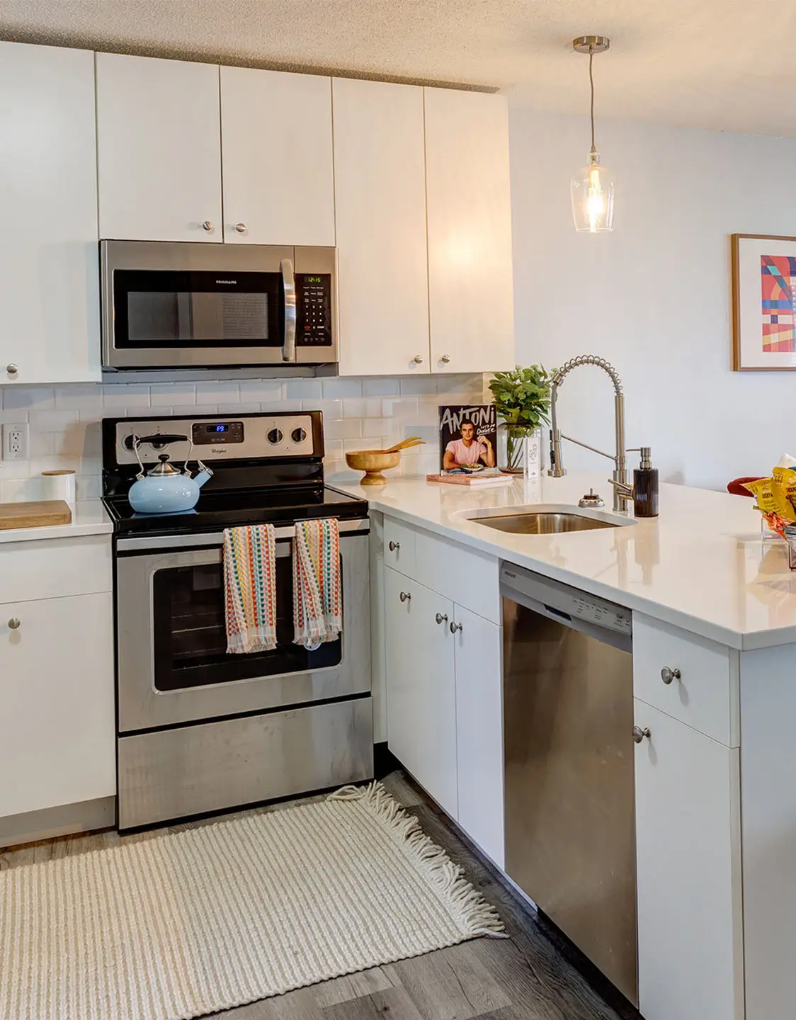 State on Campus Bloomington kitchen with stainless steel appliances